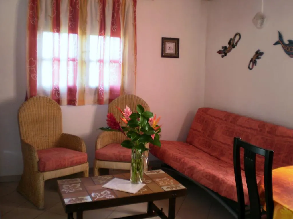 Tatil Evi Abri Gens Libres Villa Le Marin